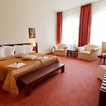 Monika Centrum 4*