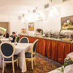 Monika Centrum Hotel 4*