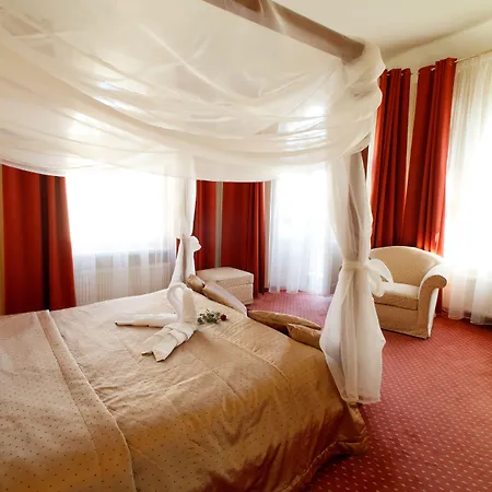 Hotel Monika Centrum 4*