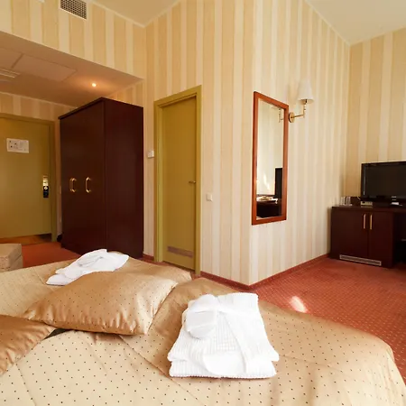 Monika Centrum Hotelli 4*
