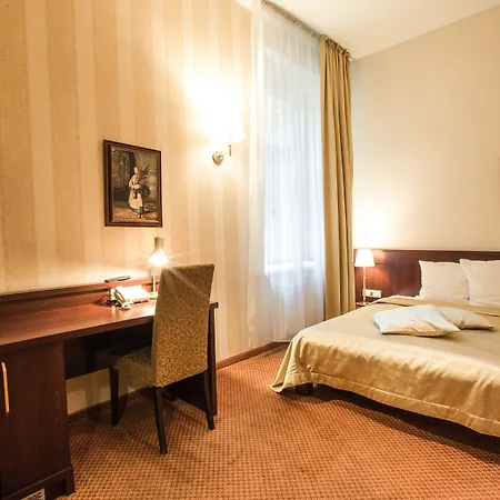 Monika Centrum 4*