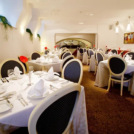 Monika Centrum Hotel