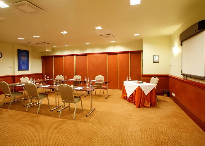 Monika Centrum 4* ריגה