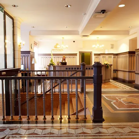 Hotel Monika Centrum 4*