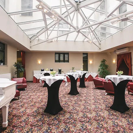 Ξενοδοχείο Monika Centrum 4*