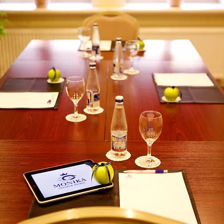 Ξενοδοχείο Monika Centrum 4*